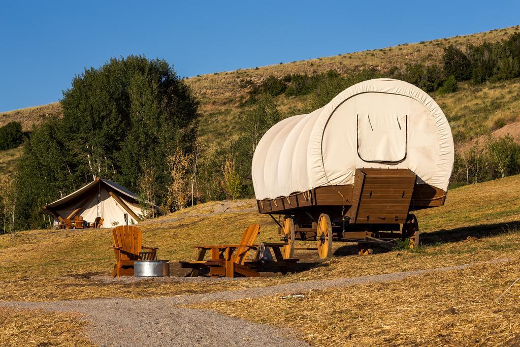 Conestoga Ranch Glamping Resort Garden City Ruang foto