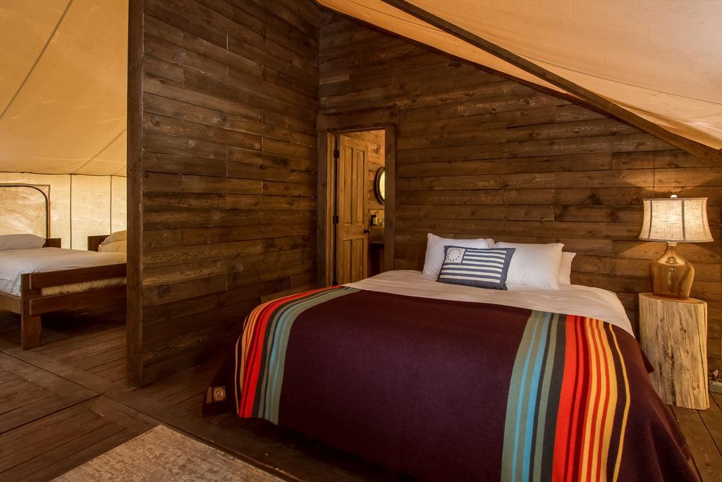 Conestoga Ranch Glamping Resort Garden City Ruang foto