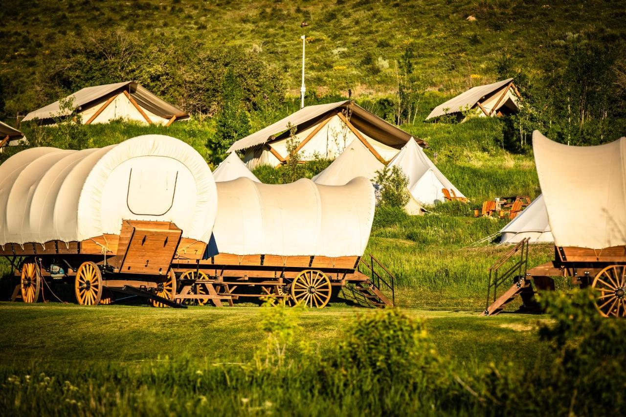 Conestoga Ranch Glamping Resort Garden City Bagian luar foto